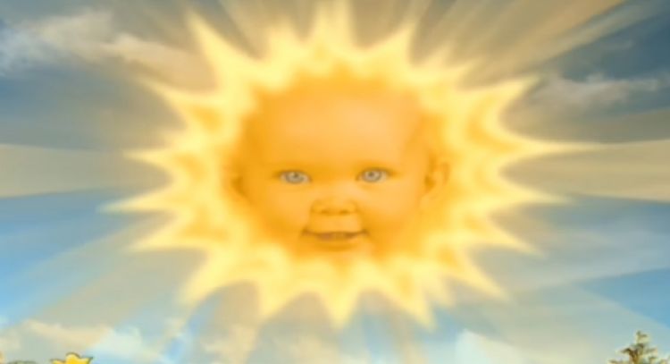 Así creció y vive hoy Bebé Sol, de la serie infantil "Los Teletubbies" a 25 años del estreno