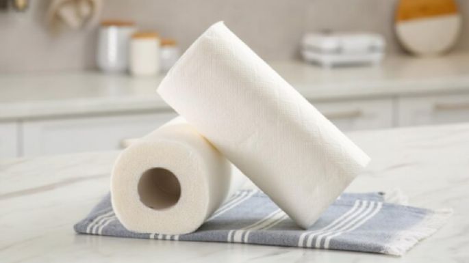 Haz tu propio soporte para el rollo de papel de cocina reciclando estos elementos que tienes en casa