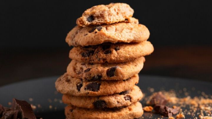 Prepara estas deliciosas galletitas de chocolate de forma express