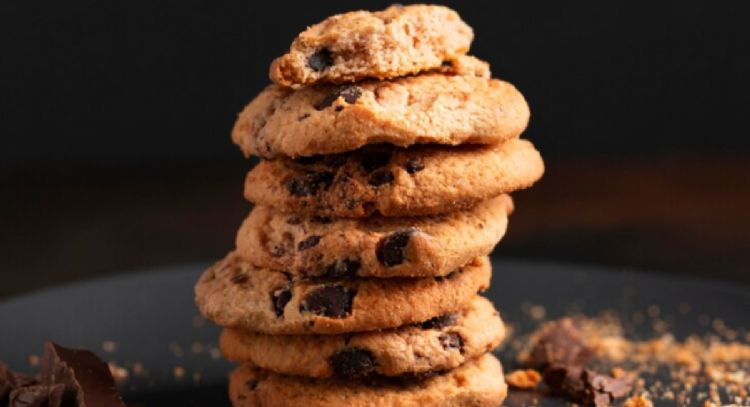 Prepara estas deliciosas galletitas de chocolate de forma express