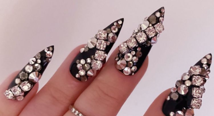 Manicura con gemas: 3 ideas de nail art para manos bonitas
