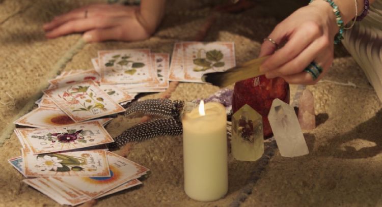 Este es el mensaje del Tarot del colibrí para el amor, la familia y la salud hoy 24 de octubre 2023