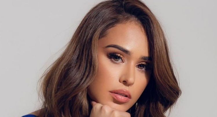 Yanet García impone tendencia con ajustado body
