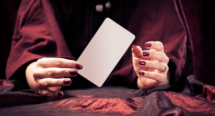 Tarot del día: esto dicen las cartas sobre el trabajo, el amor y el dinero hoy 25 de octubre 2023