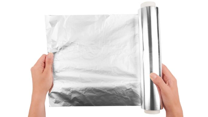 El barato truco para recargar las pilas de tu hogar con papel aluminio