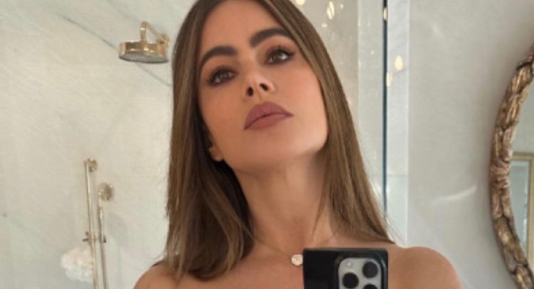 Sofia Vergara enciende la red con un bodysuit perfecto para definir la figura después de los 50