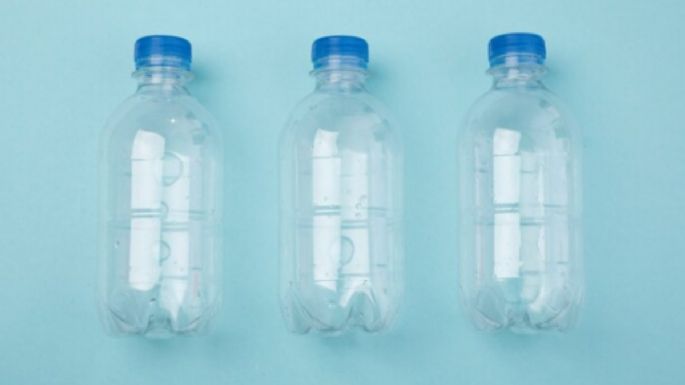 Respira profundo antes de saber por qué cada vez más personas guardan las botellas de plástico