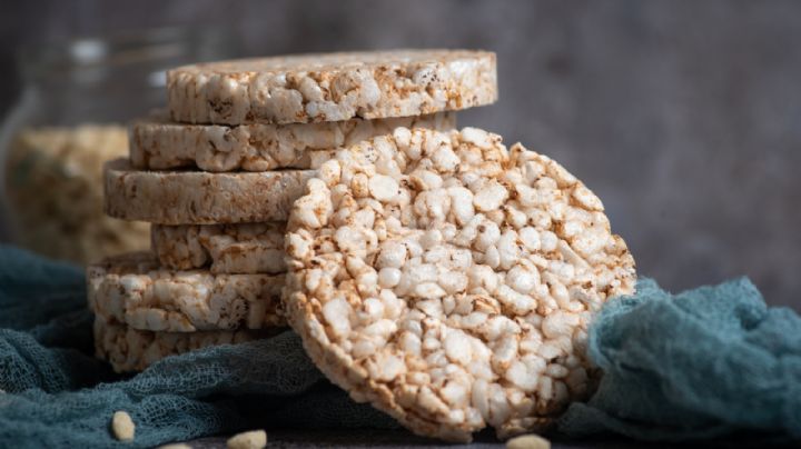 Aprende a preparar galletas de arroz con solo 4 ingredientes