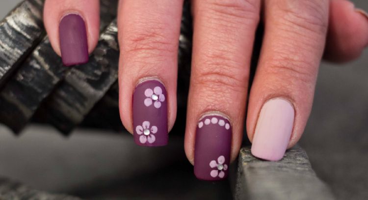 Nail art morado: 3 ideas de diseños para una manicura de impacto