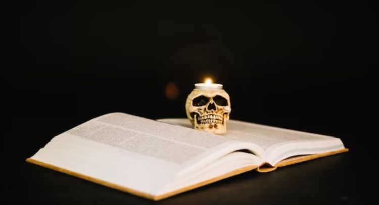 Crea una calaverita literaria para el Día de Muertos con este promp en Chat GPT