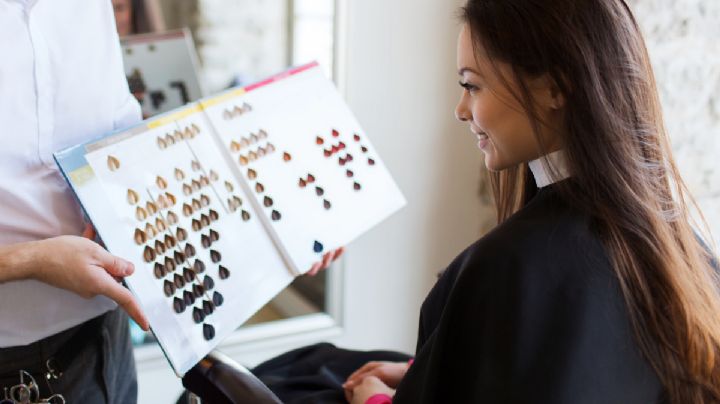 Guía para elegir el tono de tinte de cabello que más te favorece