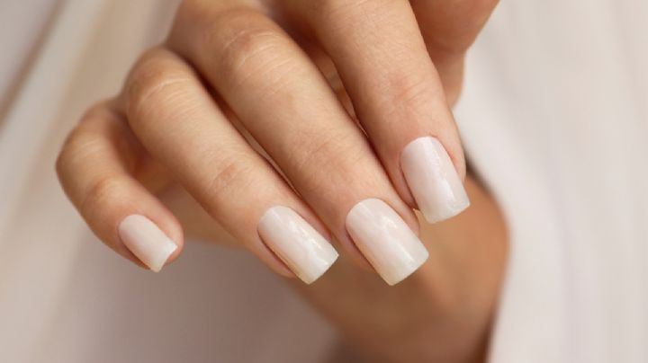 Manicura efecto milky: 3 ideas para manos delicadas con esmalte blanco como protagonista