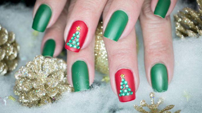 4 diseños de nail art navideño para estar a tono en la cena de nochebuena