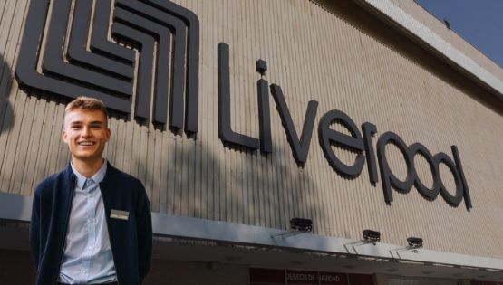 Toma asiento antes de conocer cuánto gana un cajero de Liverpool en CDMX