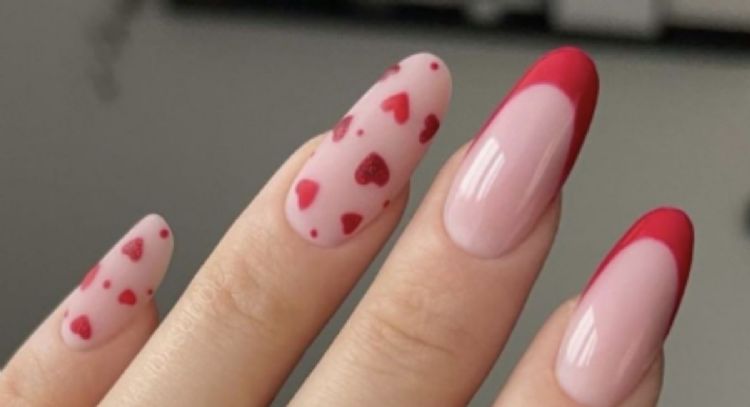Manicura romántica con estos sutiles diseños de nail art