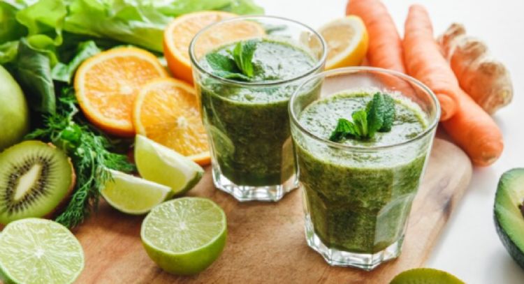 Recupera el equilibrio de tu salud con estos jugos detox para consumir post Navidad