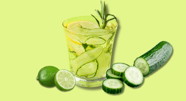 ¿Qué beneficios tiene el agua de pepino con limón?