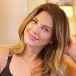 La transformación radical de Daisy Fuentes, la modelo que enamoró a Luis Miguel y alejó de Cristian Castro, a sus 57 años