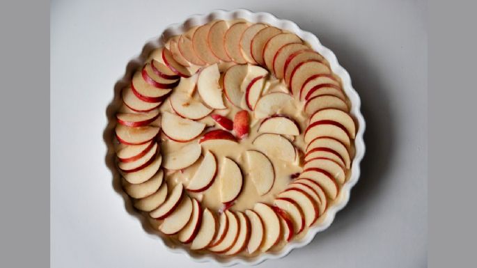 Sin horno: aprende a hacer la tarta de manzana ideal para disfrutar en San Valentín