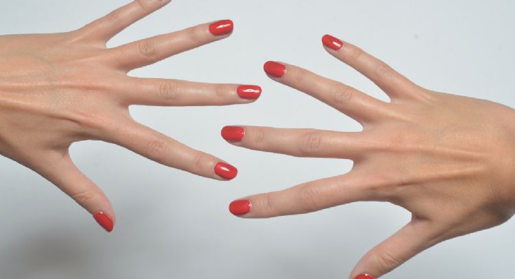 El secreto para que tus uñas cortas parezcan más largas
